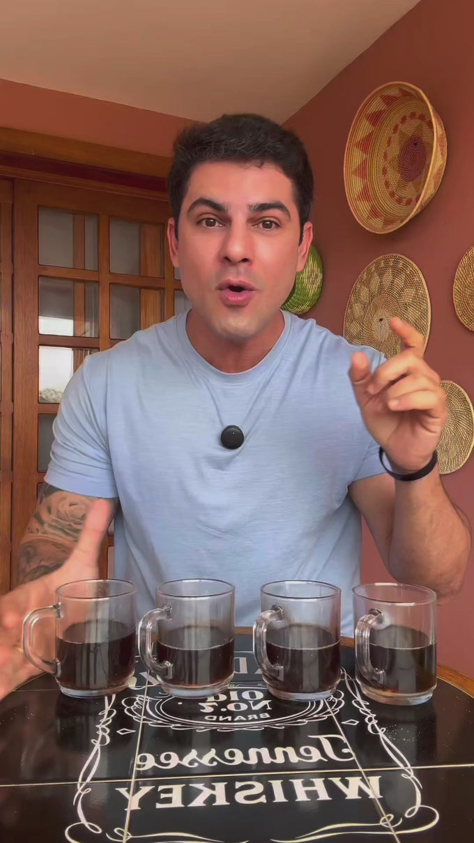 Cliente mostra o Super Café com Creatina